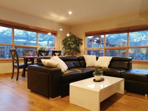 White Spruce Lodge-Corner 3BR 2BA
