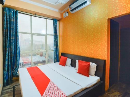 OYO 26787 Hotel Kulwants