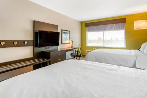 Holiday Inn Express & Suites - Phoenix Dwtn - State Capitol, an IHG Hotel