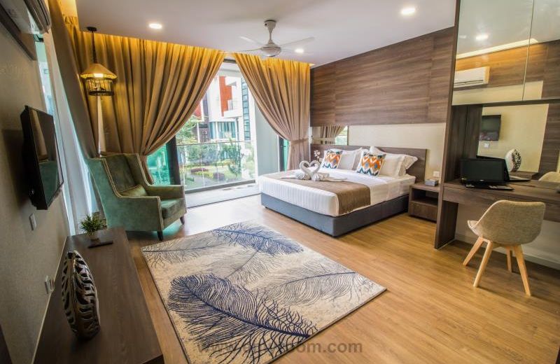 Tropical Villa Service Suite by Nesting Nomads