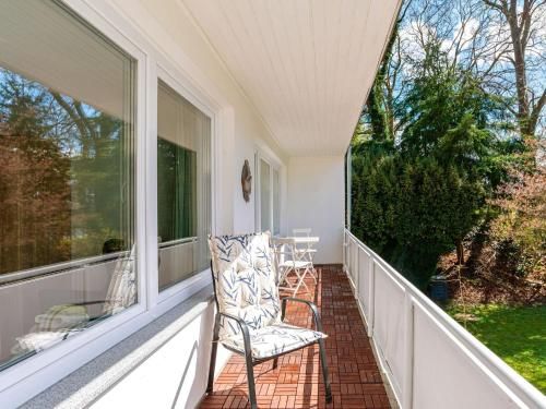 Charming Apartment in Eutin on Little Eutin Lake near Centre