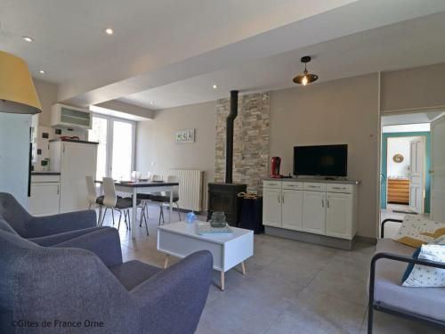 Gîte Rives-d'Andaine, 3 pièces, 4 personnes - FR-1-497-145