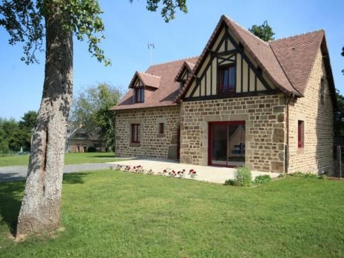 Gîte Juvigny-Val-d'Andaine, 5 pièces, 9 personnes - FR-1-497-115