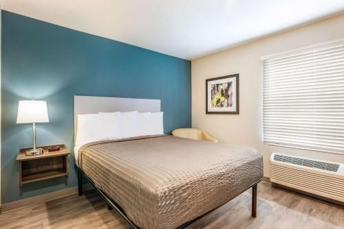 WoodSpring Suites Linden