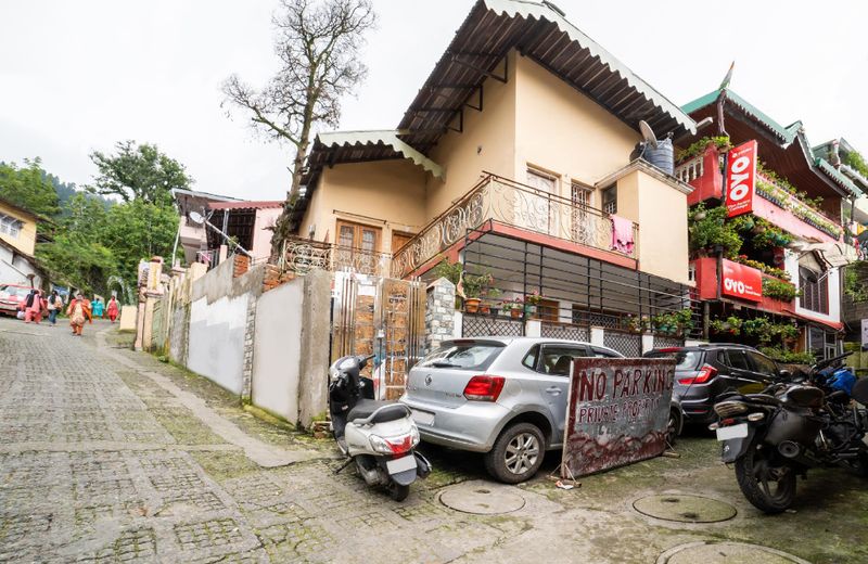 OYO Home 81069 Wodden Stays