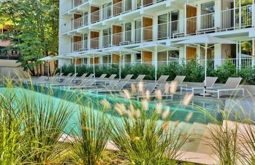 ibis Styles Golden Sands Roomer Hotel