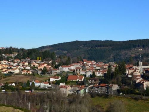 Appartement Planfoy, 1 pièce, 2 personnes - FR-1-496-134