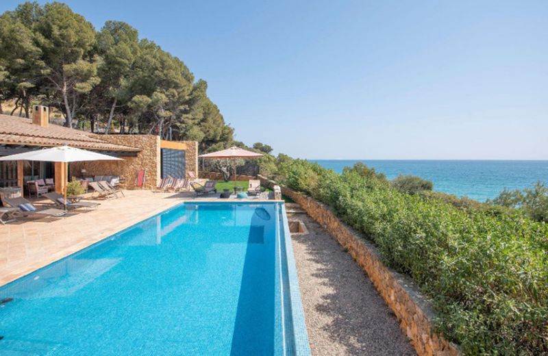Villa Amanecer – Costa Dorada Luxury
