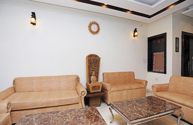 OYO 28017 Hotel Olive