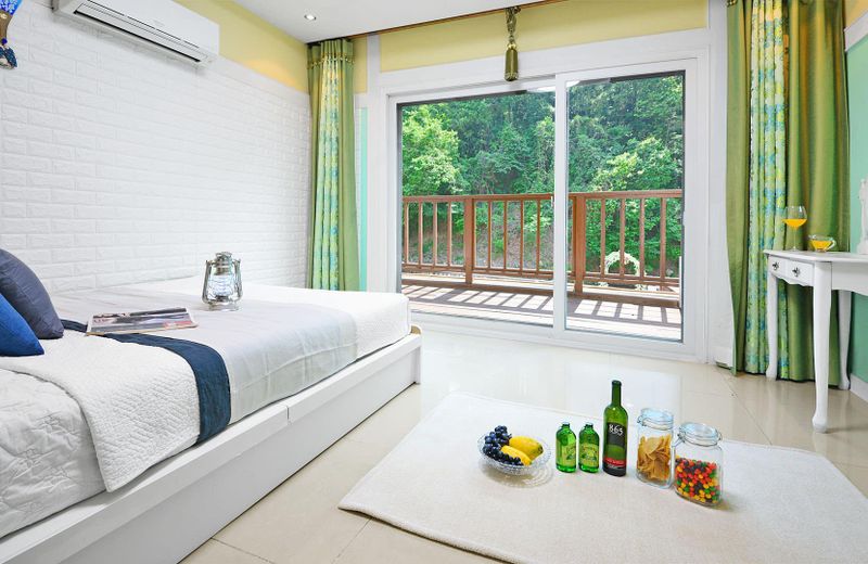 Gyeongju Happyday Spa Pension