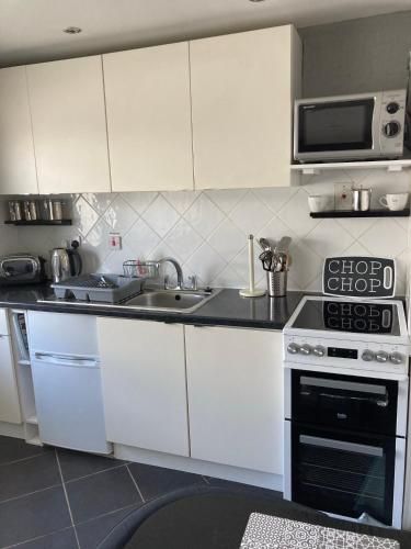 Ground Floor Hillview 2 bedroom Apartment