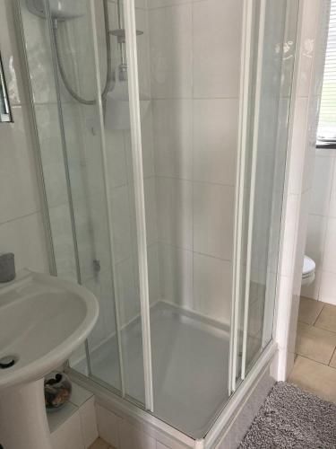 Ground Floor Hillview 2 bedroom Apartment
