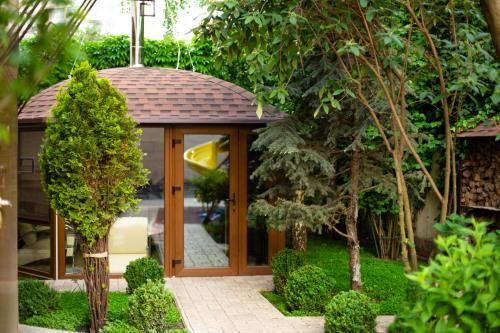 Outdoor Pictures 24