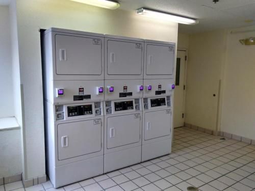 InTown Suites Extended Stay Indianapolis IN - Traders Point