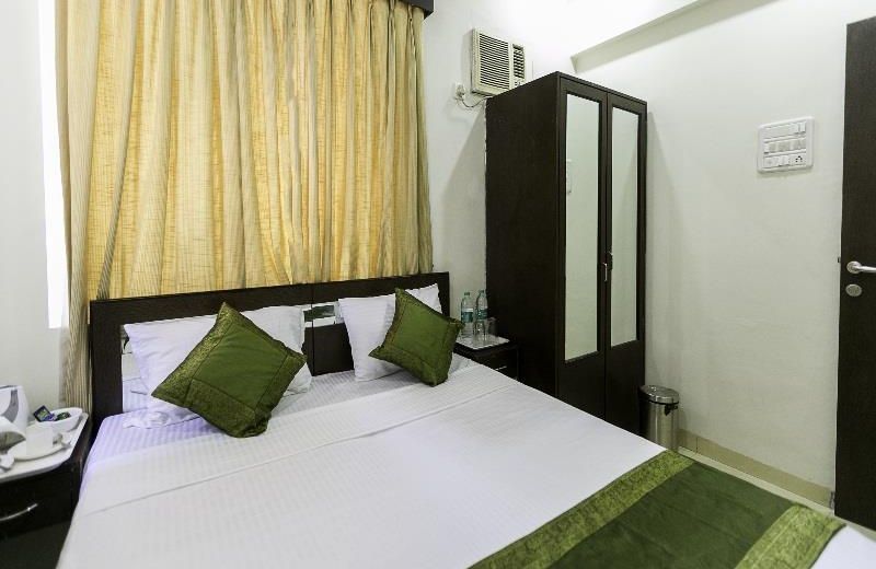 FabHotel Midaas Comforts