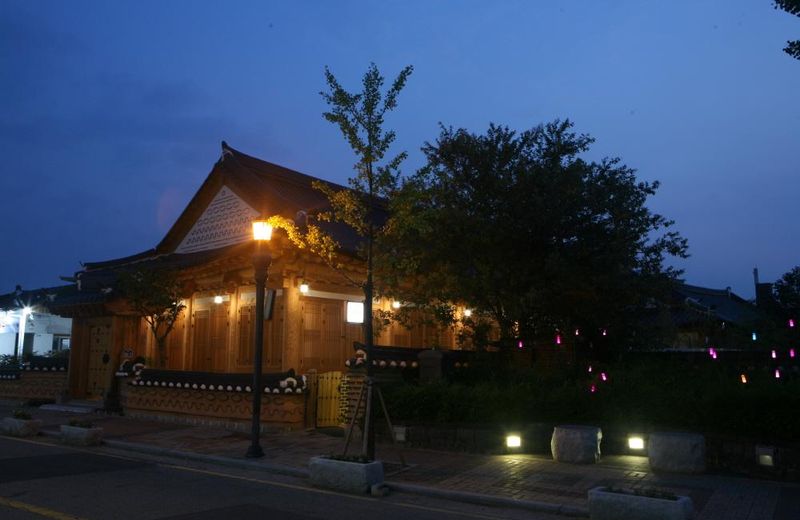 Jeonju Love Tree Bed and Breakfast