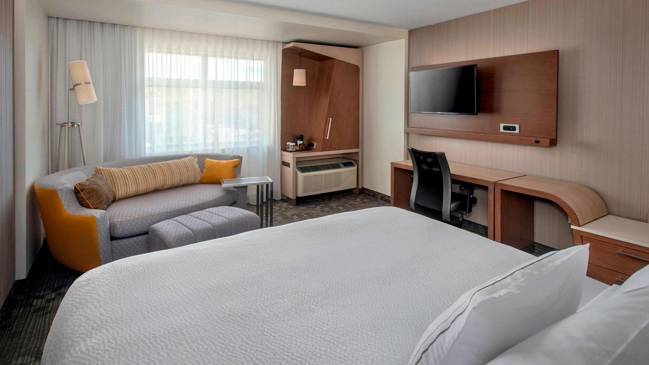 Courtyard by Marriott Schenectady at Mohawk Harbor