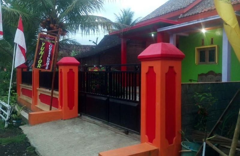 Yunior Guesthouse