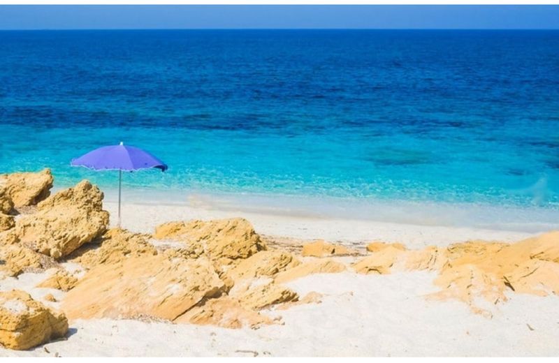 Casale Eden Beach farmhouse for 6 guests close to the beach, with garden