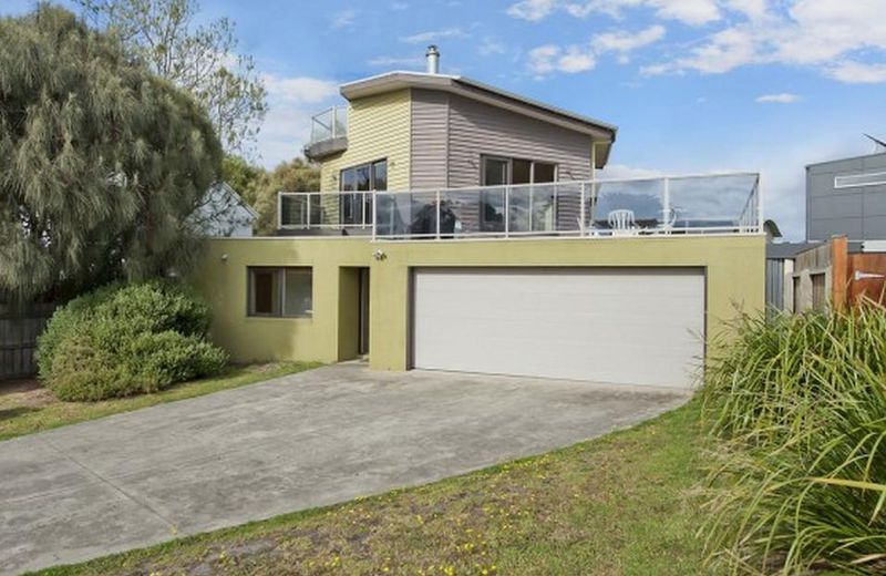 Felicity Holiday House