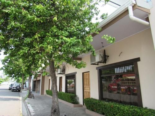 Hotel Cabinas Midey