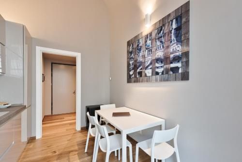 Palazzo Del Carretto-Art Apartments and Guesthouse