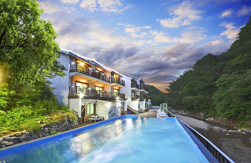 Gyeongju Green Valley Spa Pension