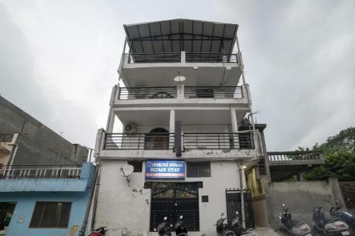 OYO Home 78208 Ambika House