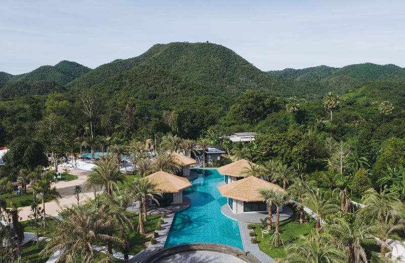 SunCharm Villa Resort