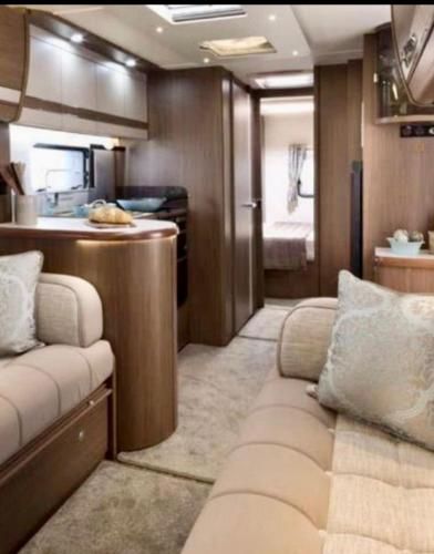 Self Contained Holiday Home Luxury Caravan