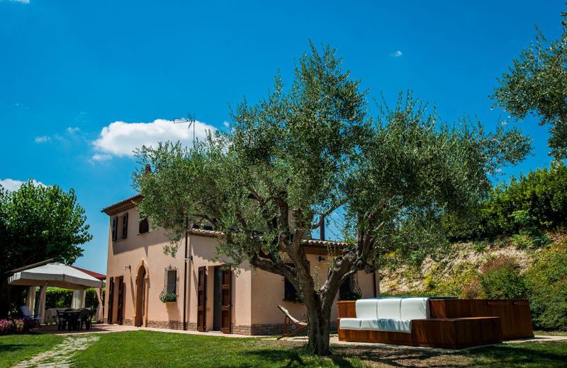 Independent house with Spa pool