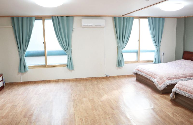 Taean Aini Pension