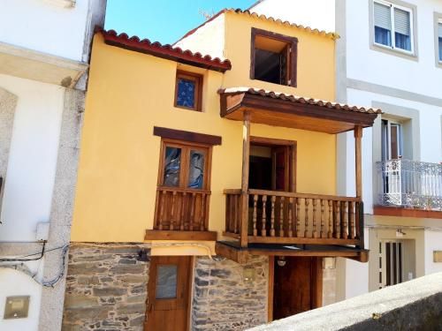 House with 2 bedrooms in Ares with wonderful sea view enclosed garden and WiFi 200 m from the beach