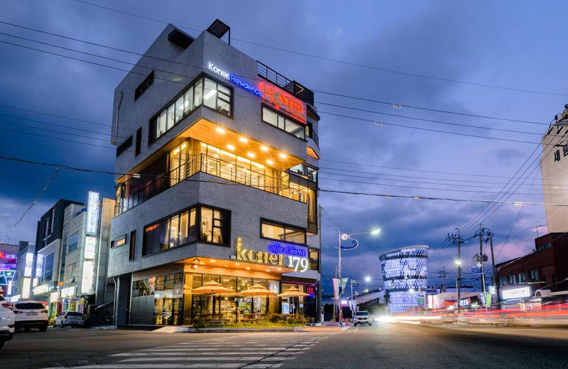 Wando Hotel Corner Residence