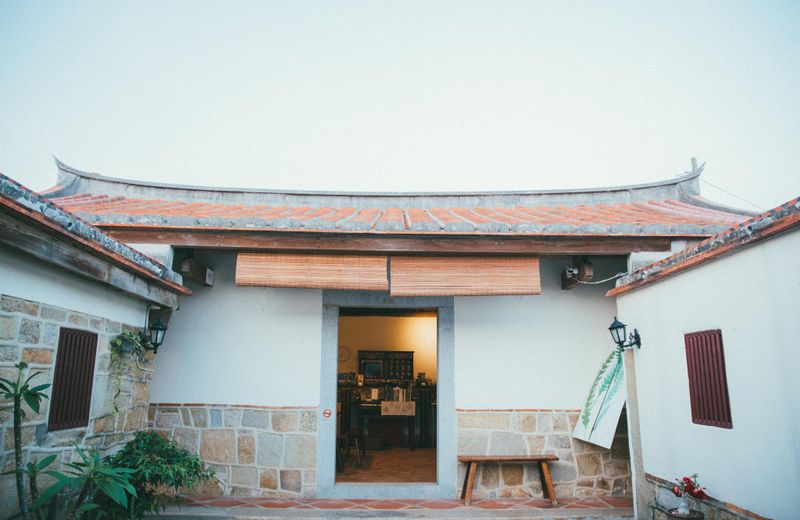 Live Guesthouse