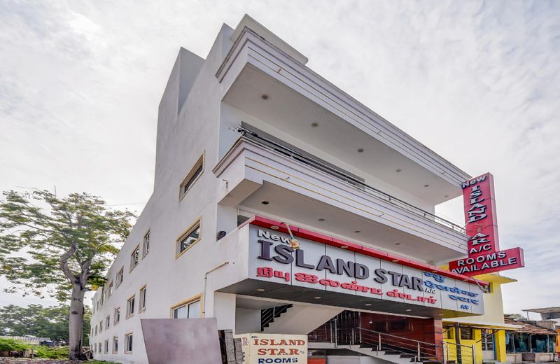 Vaccinated Staff- OYO Flagship 77609 Hotel New Island Pleasant Stays