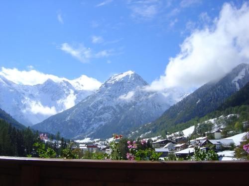 Outdoor Pictures 10