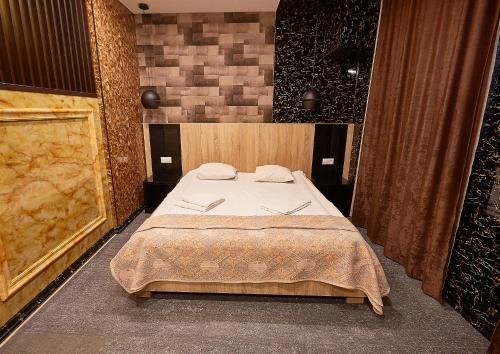 GOLDEN SECONDS Hotel