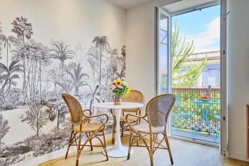 GuestReady - Cozy Apt near Cote des Basques w Parking!