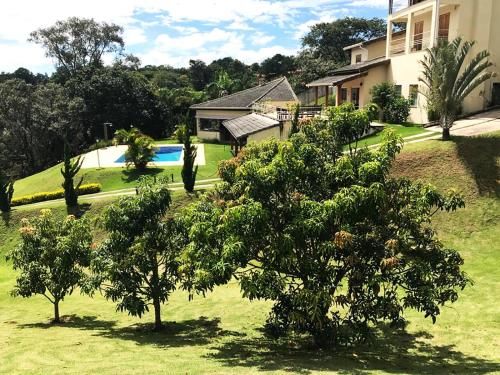 Chacara c Wi-Fi, piscina e lazer em Campo Limpo SP
