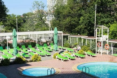 Garden Hills 3*