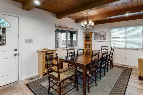 Snowpeak Chalet