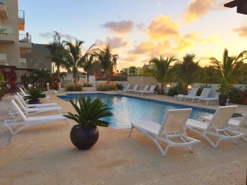 Las Islas Condo #1