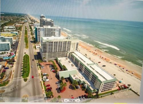 Sea View Apt Building On Daytona Beach
