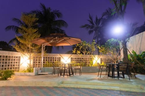 Outdoor Pictures 24