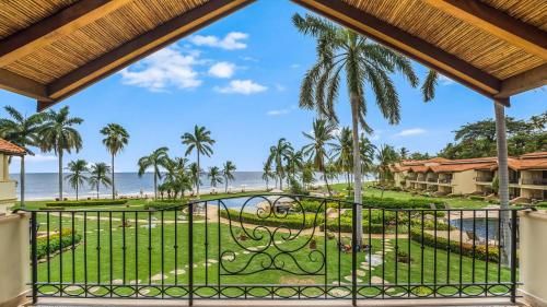 Luxury 2BD Villa on Flamingo Beach with All Bells and Whistles
