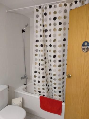 Apartamento dúplex acogedor con piscina en Rialp