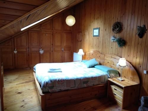 Apartamento dúplex acogedor con piscina en Rialp