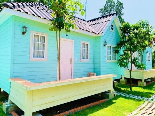 Outdoor Pictures 24