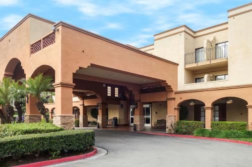 Country Inn & Suites by Radisson, John Wayne Airport, CA